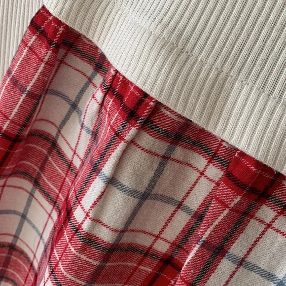 Children’s Place Ridded Top Flannel Dress - Picture 4 of 6